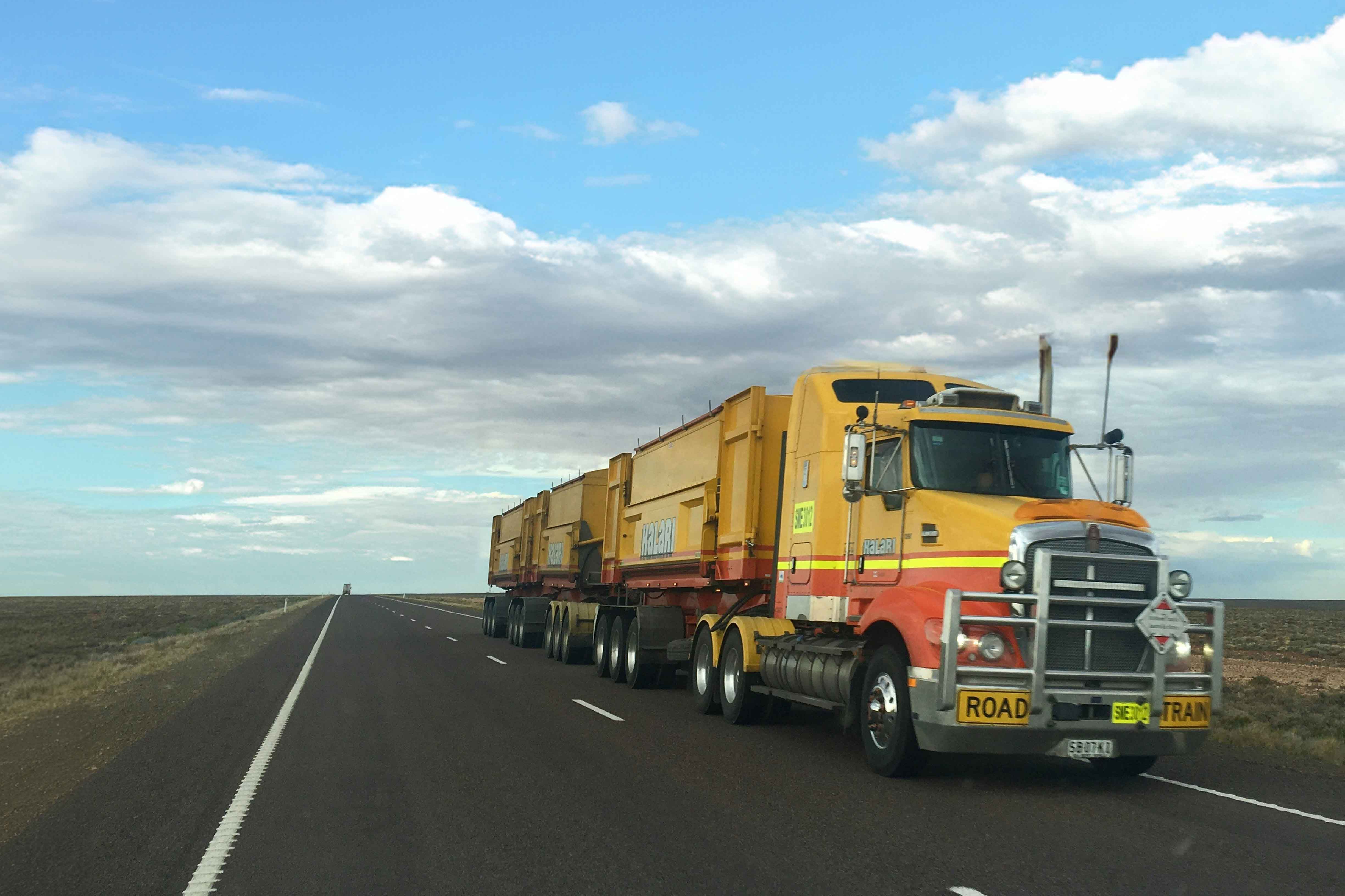 Top 5 Data Challenges in the Supply Chain Industry and How Querri can help